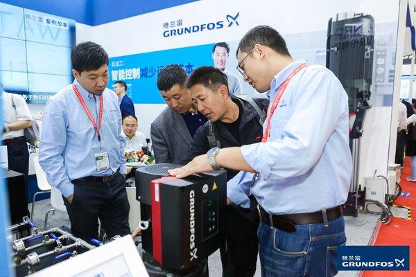 2025全年资料免费大全优势,迈向未来，探索2025全年资料免费大全的优势
